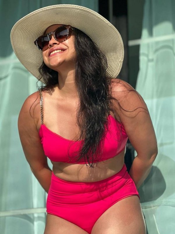 SUMONA CHAKRABORTY RED BIKINI