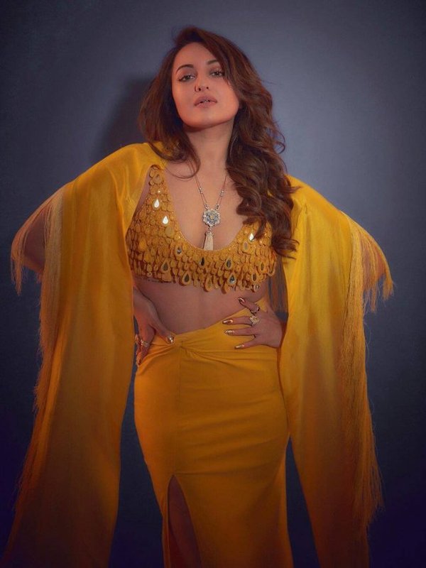 सोनाक्षी सिन्हा (6)