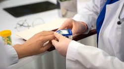 Explained: क्या डायबिटीज के मरीज रख सकते हैं उपवास? एक्सपर्ट से जानिये क्या करें और क्या नहीं