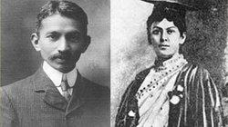50 की उम्र में रवींद्रनाथ टैगोर की भांजी से जुड़ गया था महात्मा गांधी का दिल, ब्रह्मचर्य छोड़ने तक का बना चुके थे मन- किताब में दावा