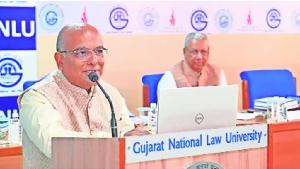 Demonetization, Gujarat, High court justice vaishnav