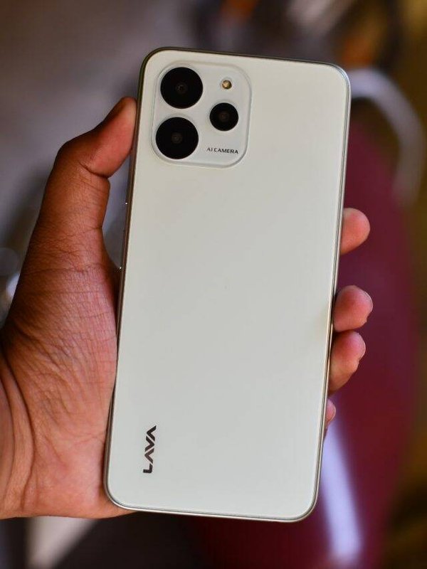 लावा युवा 2 प्रो