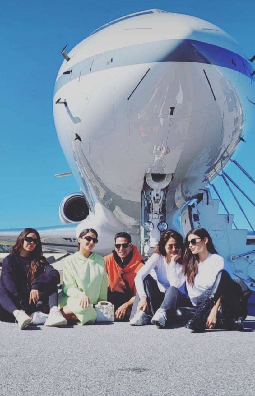 Mouni roy with other Bollywood stars