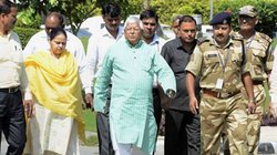 लालू यादव से CBI की दूसरे दौर की पूछताछ शुरू, लैंड फॉर जॉब केस में मीसा भारती के घर मौजूद है टीम