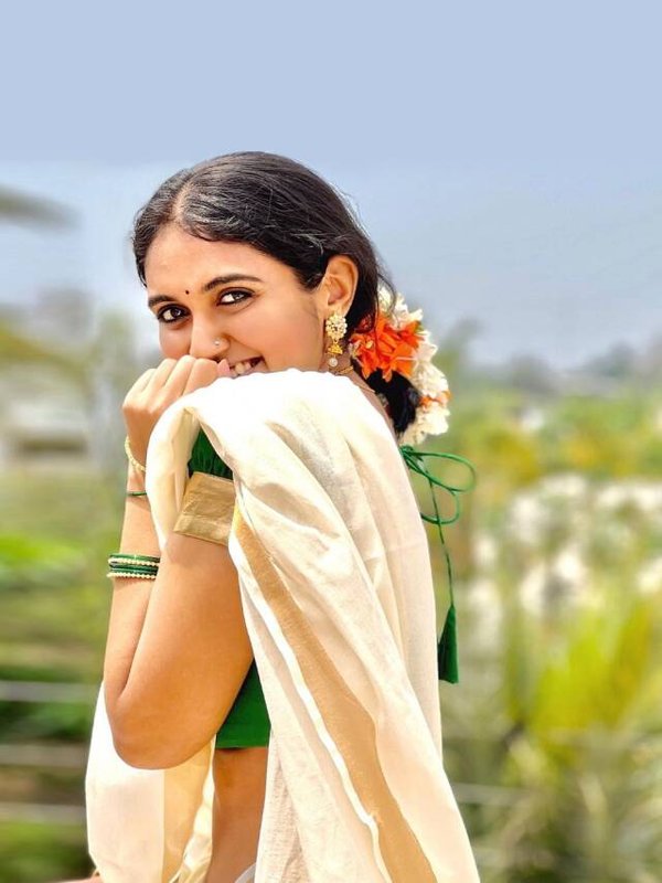 रिंकू राजगुरु साउथ इंडियन लुक