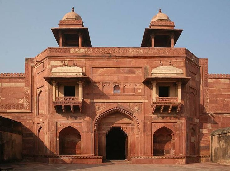Why did Mughal keep hijra with wife?
What did Mughals do in harem?