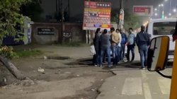 Umesh Pal Murder Case: अतीक अहमद के गुर्गों को सता रहा एनकाउंटर का डर, बीच चौराहे लल्ला गद्दी ने किया सरेंडर