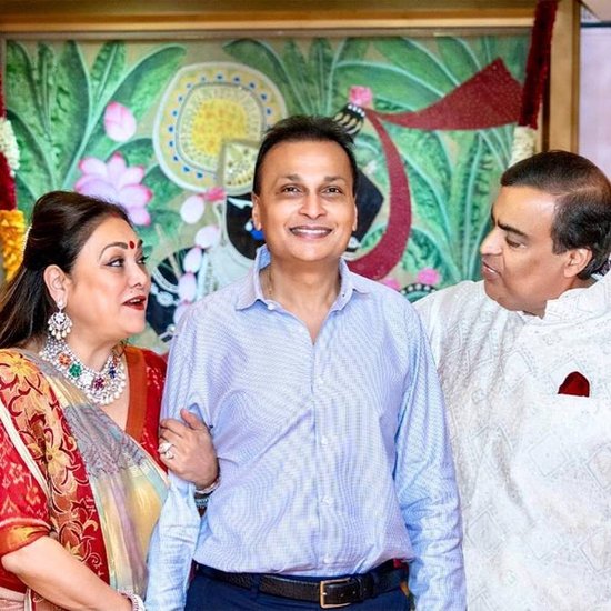 mukesh ambani help anil ambani