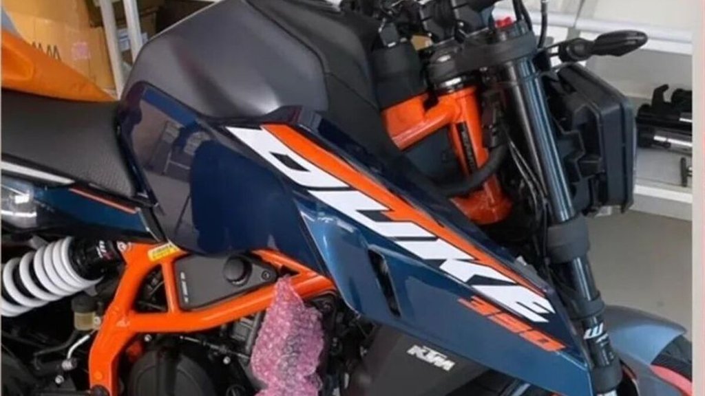 2024 KTM 390 Duke Leaked Photos । 2024 KTM 390 Duke Spy Photos । 2024 KTM 390 Duke Leaked Spy Photos