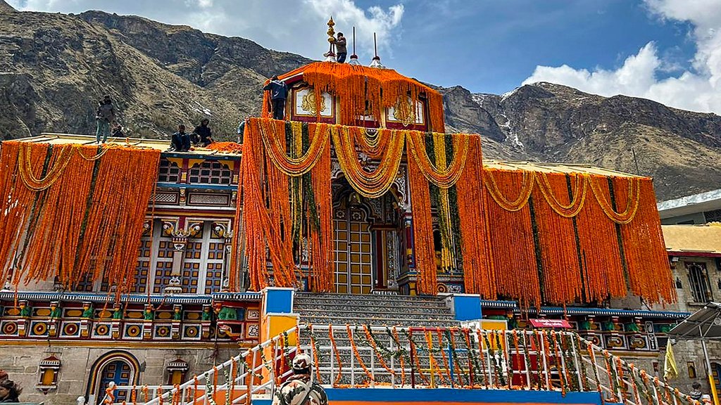 Char Dham Yatra|Badrinath doors open