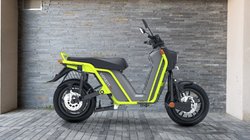 EV Buying Guide: Boom Corbett 14 इलेक्ट्रिक मोपेड की सिंगल चार्ज पर रेंज 85 km, जो देता है TVS XL 100 को टक्कर