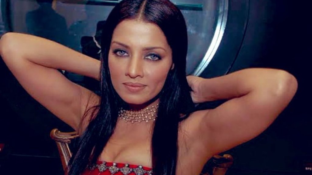 Celina Jaitly Reply to Troller