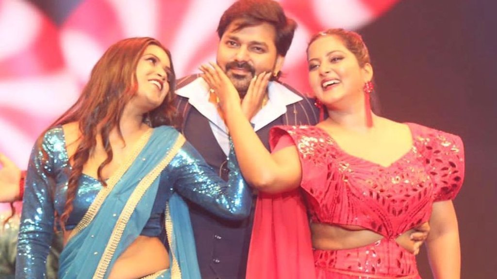 Dimple Singh Fall in love with Pawan Singh voice