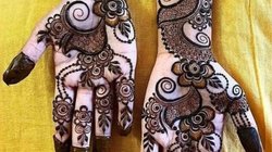 Eid al-Fitr 2023 Celebration: ईद के दिन हाथों को लाल सुर्ख मेहंदी से सजाना चाहती हैं तो लगाएं मेहंदी के ये खूबसूरत लेटेस्ट डिजाइन, देखें
