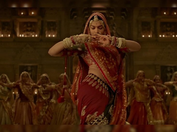 Ghoomar Ghoomar- Padmaavat