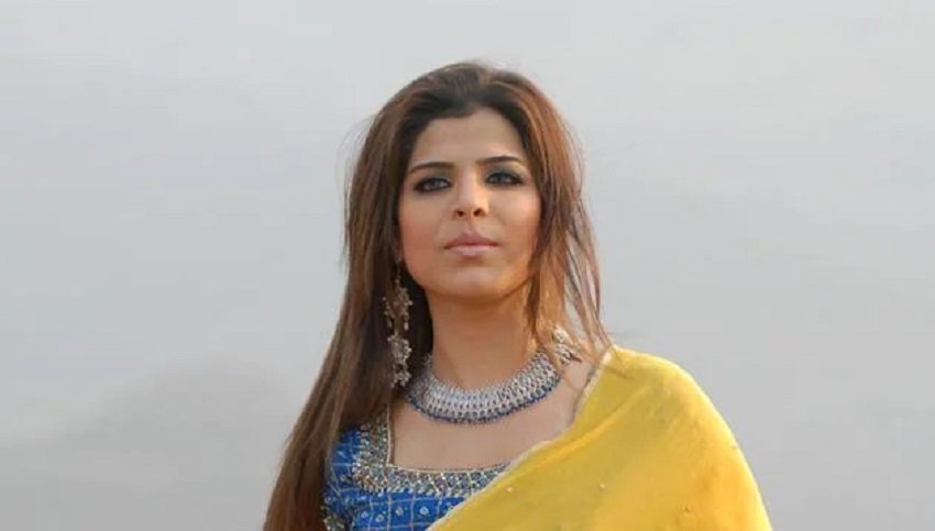 Laila Khan