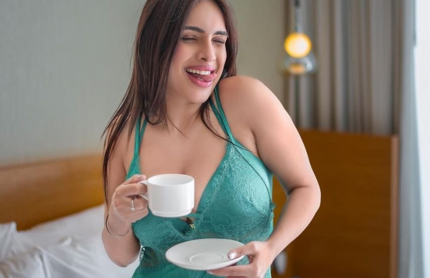 Neha Malik Sizzling Photos
