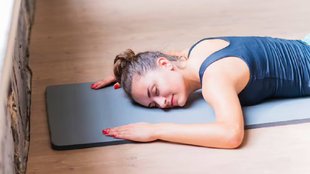 Stretching Exercises Before Sleeping। सोने से पहले करें ये एक्सरसाइज