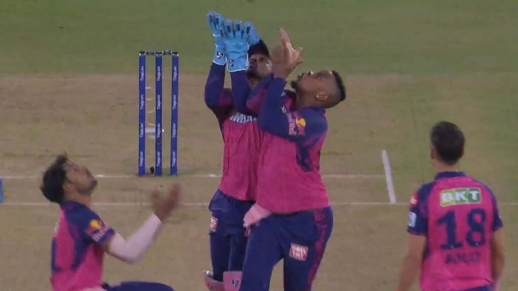 TRENT BOULT CATCH