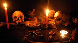 दो साल से झोपड़ी में दंपत्ति कर रहा था ‘तंत्र-मंत्र’, अब दे दी जान, आत्महत्या की योजना जानकर कांप जाएगी आपकी रूह