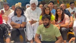 Wrestlers Protest: निगरानी समिति की रिपोर्ट पर बबीता फोगाट से जबरदस्ती कराए गए दस्तखत, धरने पर बैठे पहलवानों ने किया दावा