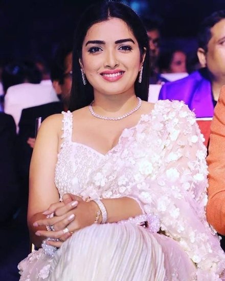 amrapali dubey biography