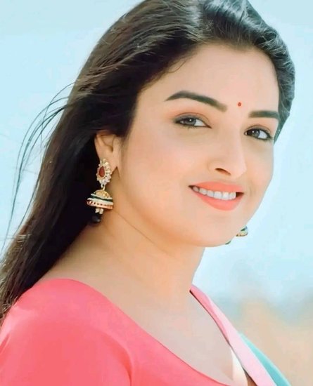 how Amrapali Dubey became bhojpuri actress