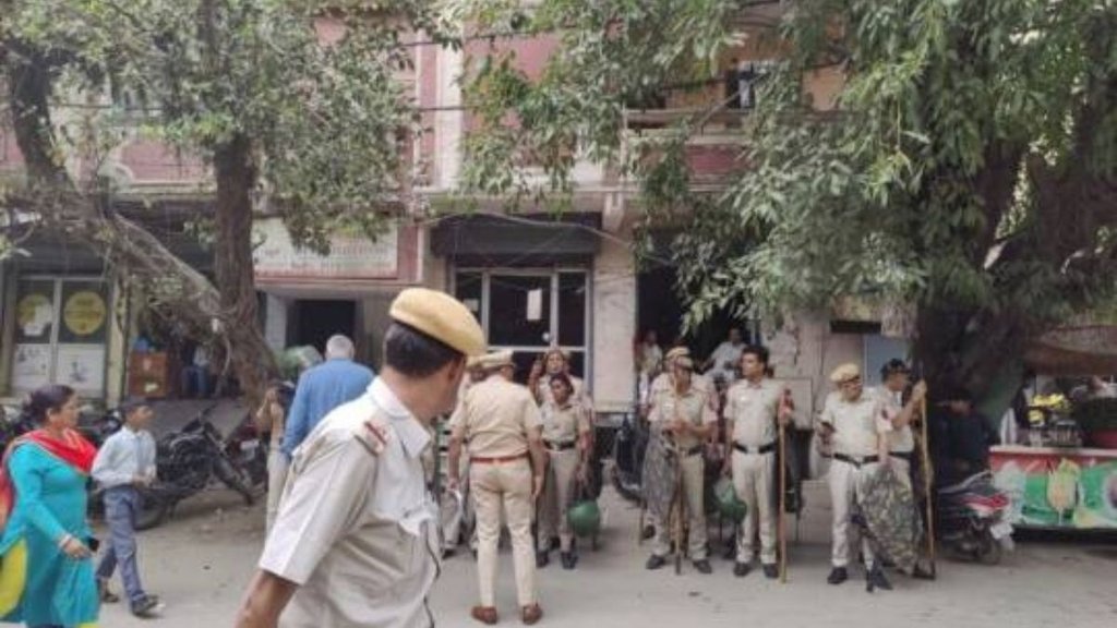 anti encroachment drive| delhi|