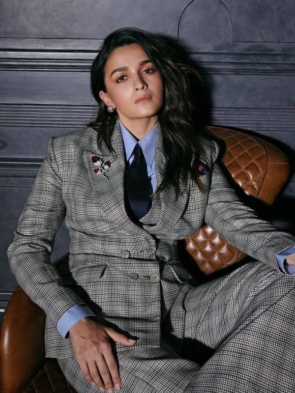 ALIA BHATT FORMAL LOOK