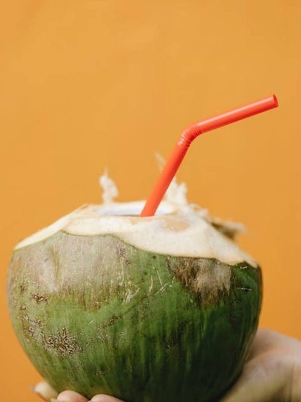 BENEFITS OF DRINKING COCONUT WATER FOR MAN