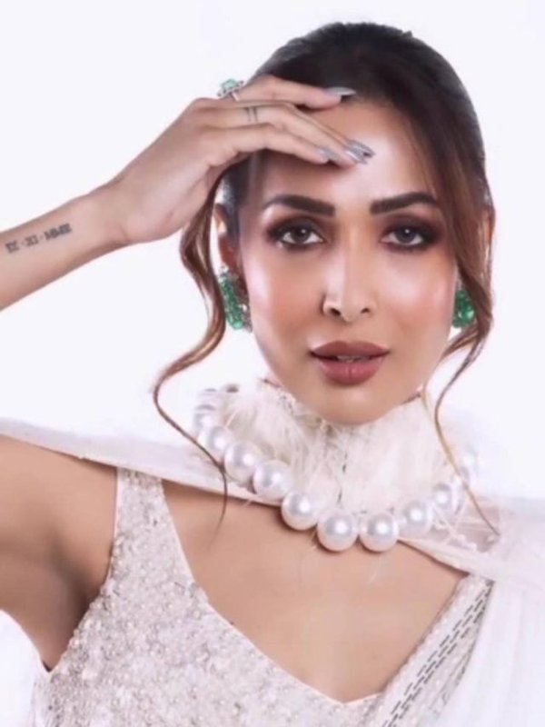MALAIKA ARORA IN APSARA LOOK