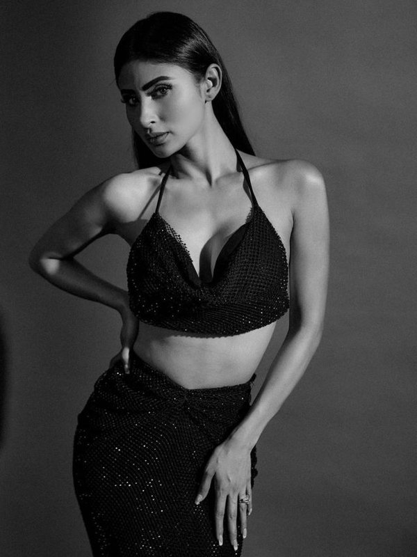 MOUNI ROY IN ALL BLACK LOOK