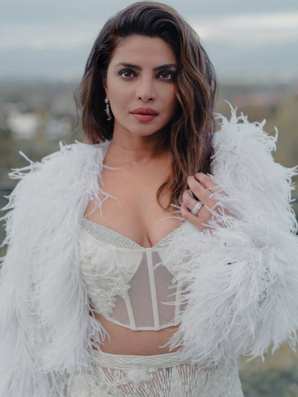 PRIYANKA CHOPRA AND OTHERS ACTRESS FREEZED THEIR EGGS