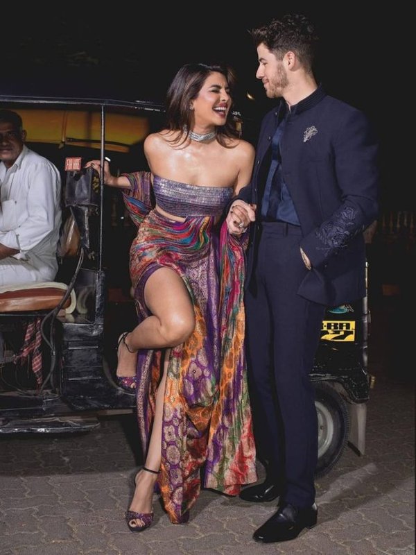 PRIYANKA CHOPRA NICK AUTO DATE