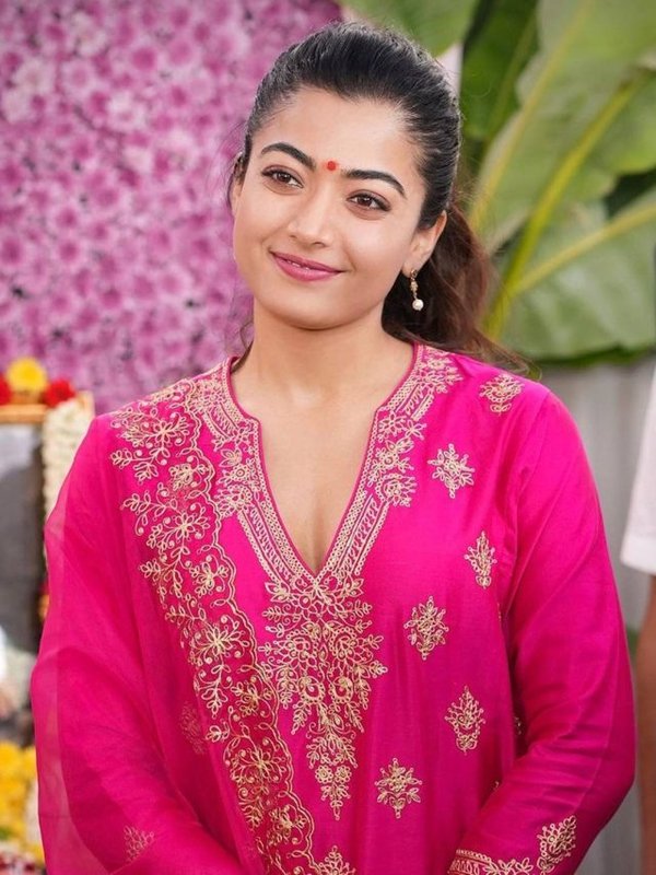 RASHMIKA MANDANNA PINK OUTFITS