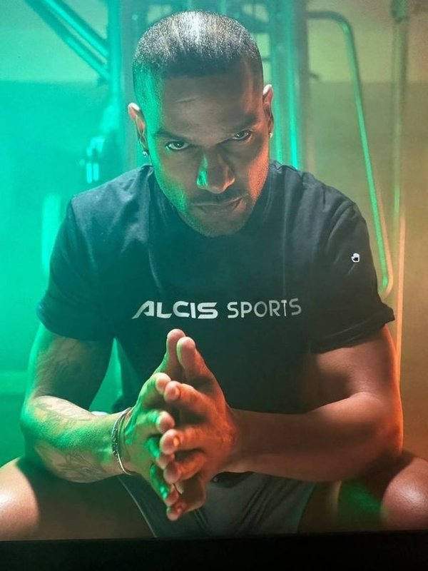 SHIKHAR DHWAN LOVE AT FIRST SIGHT