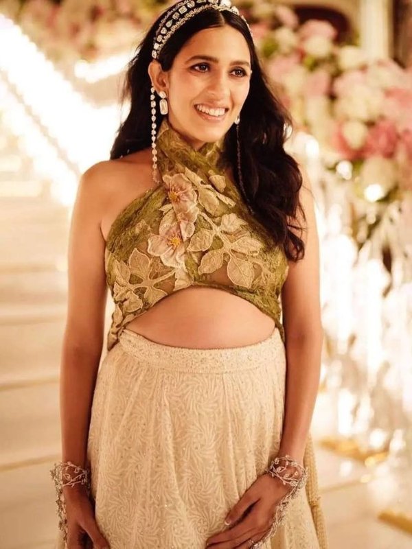 SHLOKA AMBANI PREGNANCY