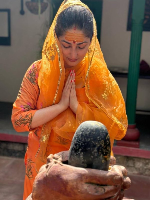 YAMI GAUTAM AND THESE 7 STARS BELIEVES IN GOD