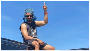 Diljit dosanjh flag controversy, Diljit dosanjh