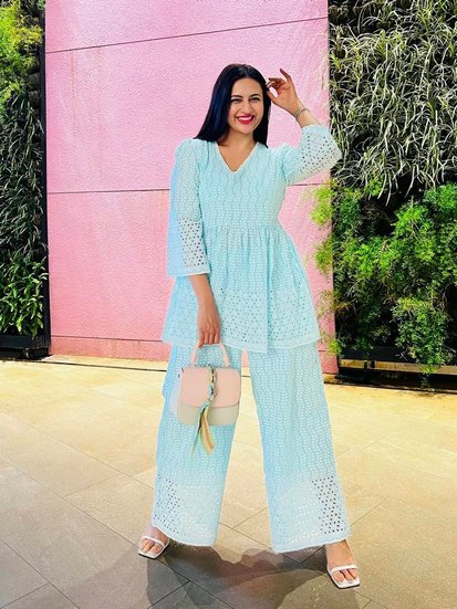 divyanka tripathi looks
