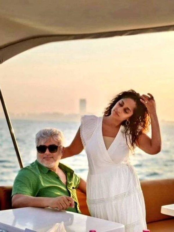 अजीत कुमार और शालिनी (4)