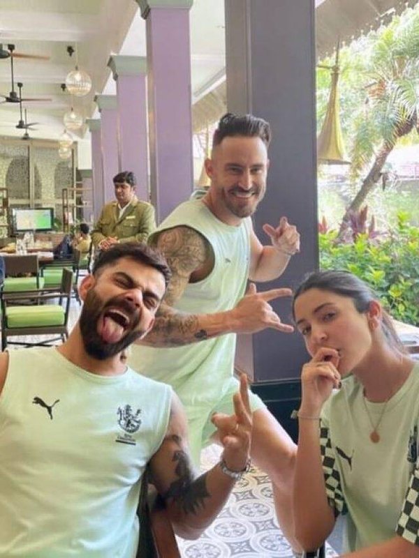 अनुष्का विराट