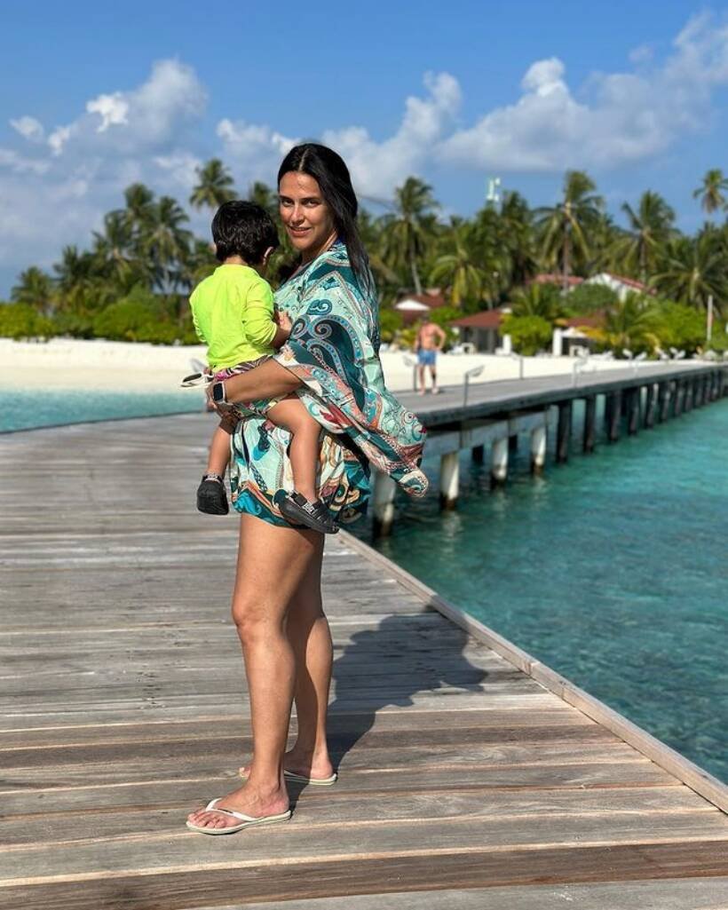 neha dhupia with her son
