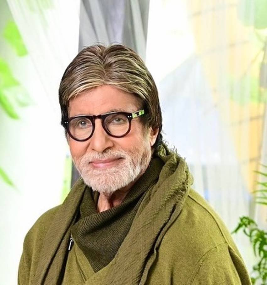 Amitabh Bachchan Muslim Role Shocking Revelation Says Did Not Let Water Touch Face For Seven Days Saat Hindustani Movie
