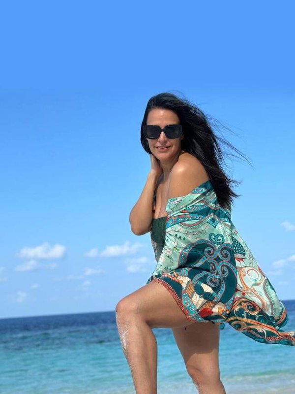 नेहा धूपिया मालदीव