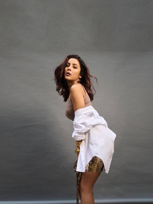 शहनाज-गिल