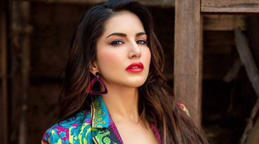 अभिनेत्री सोनाली सहगल को भी करियर की शुरुआत में सर्जरी कराने की सलाह दी गई थी। (image: instagram)