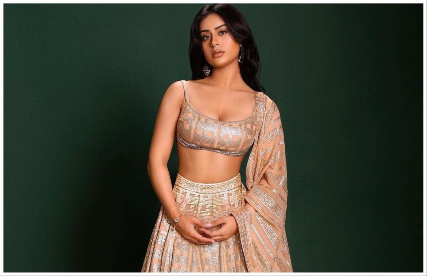 निसा देवगन न केवल वेस्टर्न बल्कि इंडियन कपड़ों में भी बेहद खूबसूरत दिखती हैं। उनके फैन पेज पर उनकी इंडियन लुक में कई तस्वीरें हैं। (फोटो- इंस्टाग्राम nysadevganx)