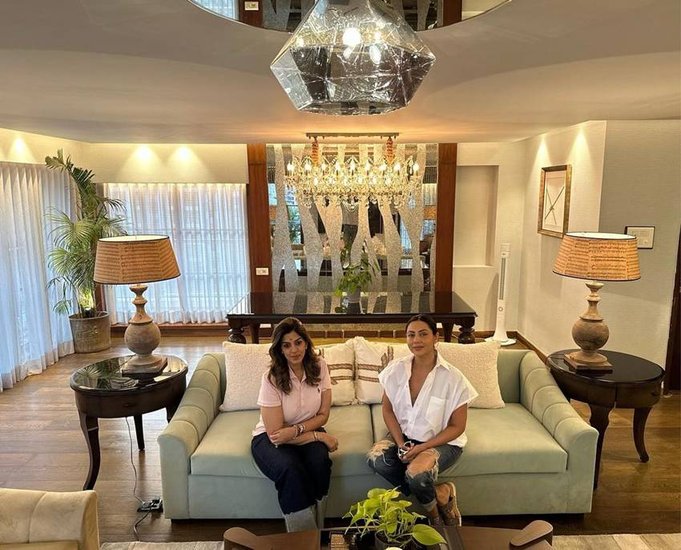 SRK Manager Pooja Dadlani