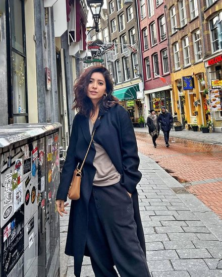 Asha Negi where is now